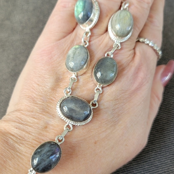 Elegant Silver and Gray Stone Necklace - Picture 3 of 7